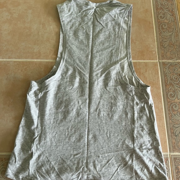 Gymshark Drop Arm Tank - Picture 3 of 3